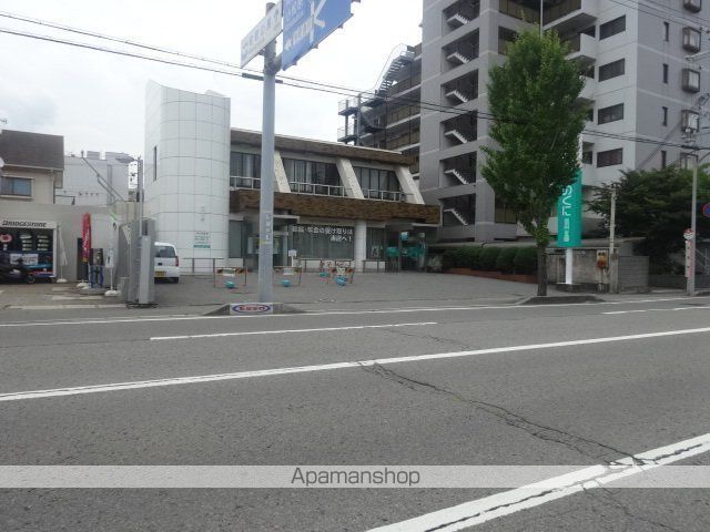 銀行　きのくに信用金庫砂山支店（銀行）まで750m