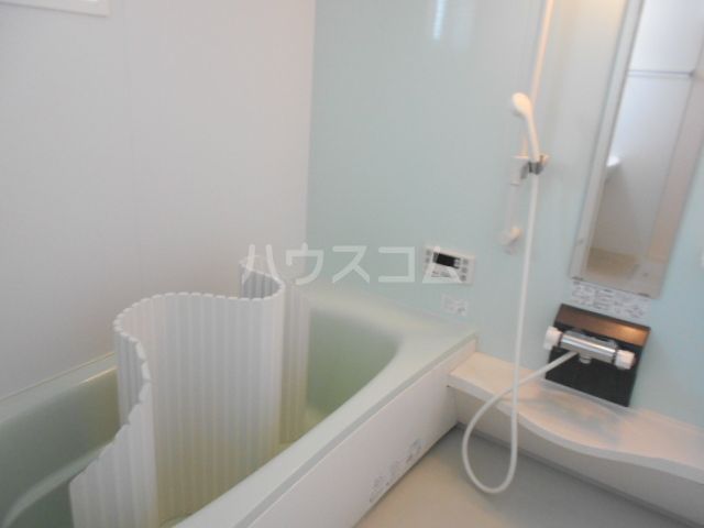 クレセリアIの風呂写真