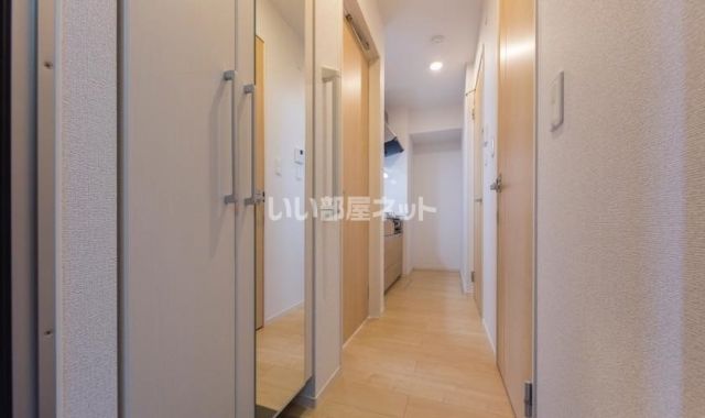 小田急小田原線 愛甲石田駅 徒歩21分 3階建 築6年の玄関写真