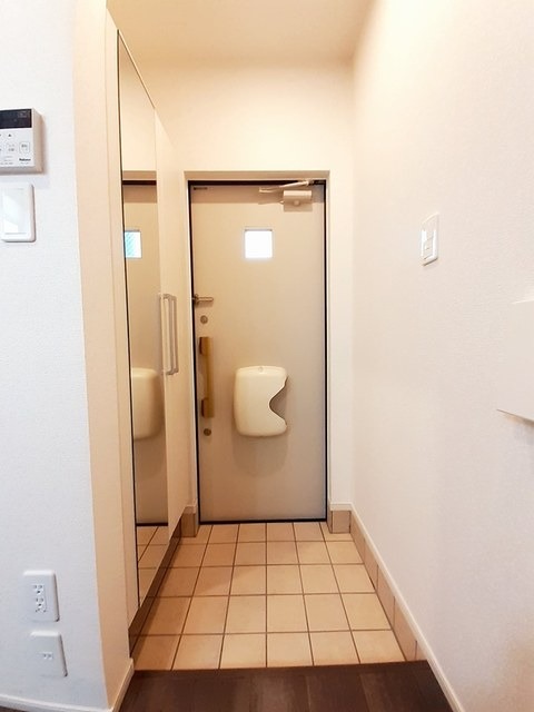 玄関　図面と現状に相違がある場合には現状を優先