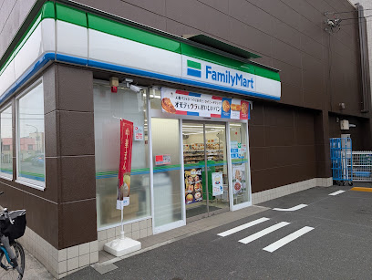 コンビニ　ファミリーマート 大田新蒲田二丁目店（コンビニ）まで111m