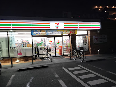 コンビニ　セブンイレブン 大田区新蒲田3丁目店（コンビニ）まで483m
