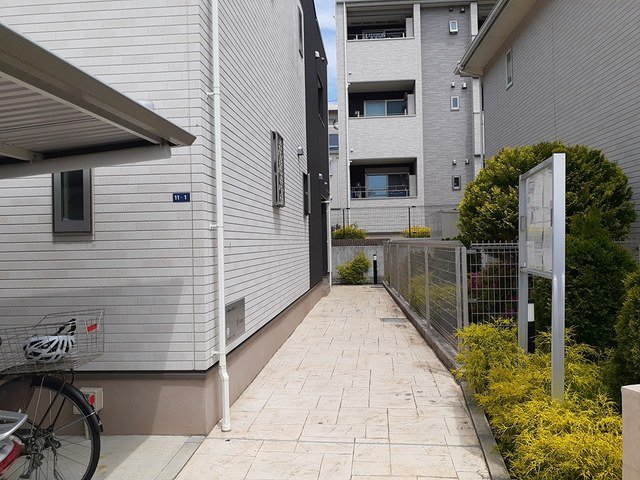 エントランス　建物の内部です