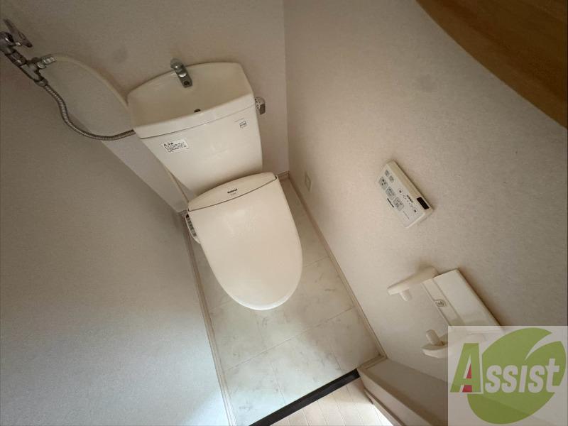 トイレ　こちらはトイレです。清潔感があり、安心して使用できます。