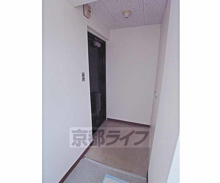 昇栄マンションの玄関写真