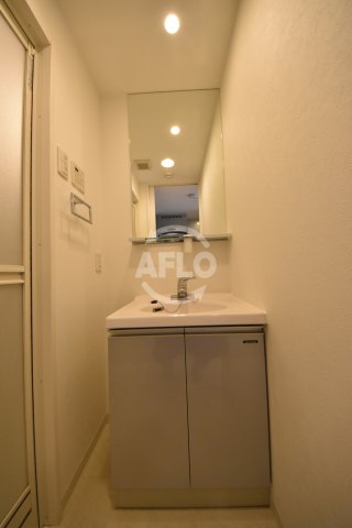 洗面設備　アークアベニュー梅田北　独立洗面化粧台