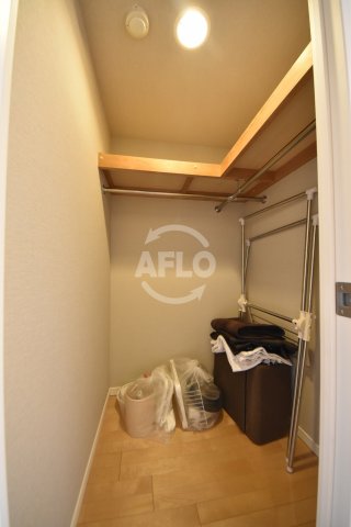 収納　アークアベニュー梅田北　ウォークインクローゼット