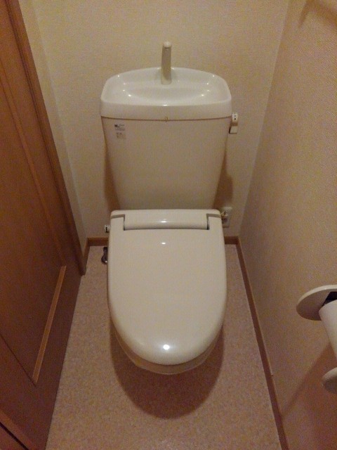 ピレーヌ・ヴィラのトイレ写真