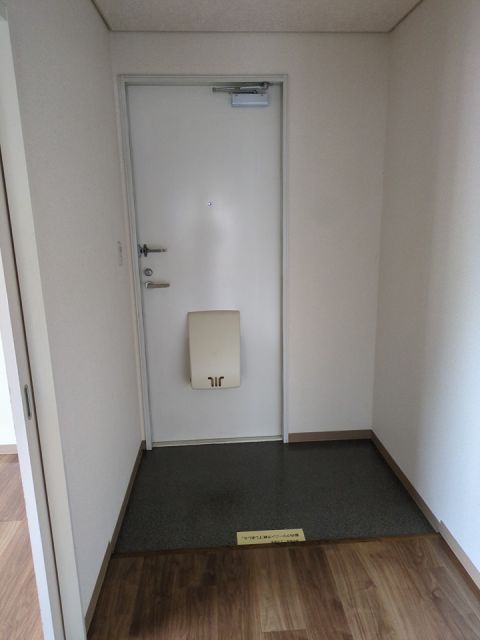 町屋スプリングハイツの玄関写真