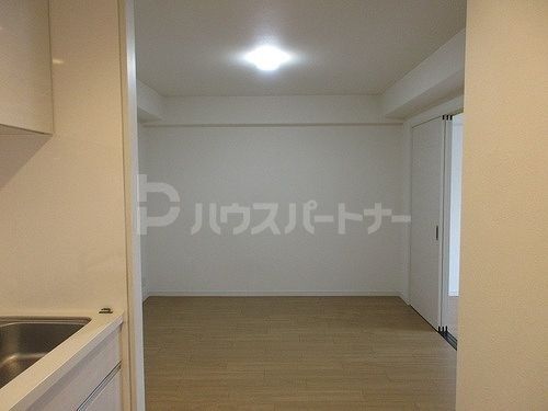 東京メトロ東西線 木場駅 徒歩14分 11階建 築45年の居間写真