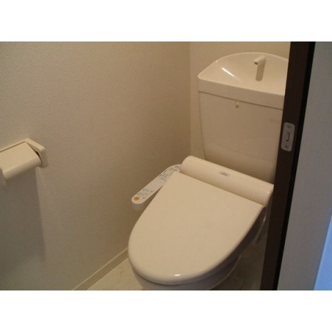 トイレ　落ち着いたトイレです
