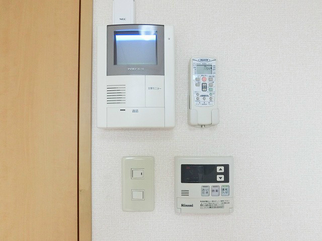 セキュリティ　インターホンはテレビモニター付き