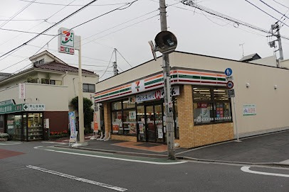 コンビニ　セブンイレブン 杉並天沼通り店（コンビニ）まで241m