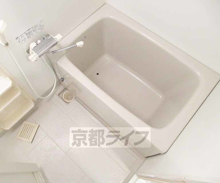 バス・シャワールーム　ゆったりバスルーム！