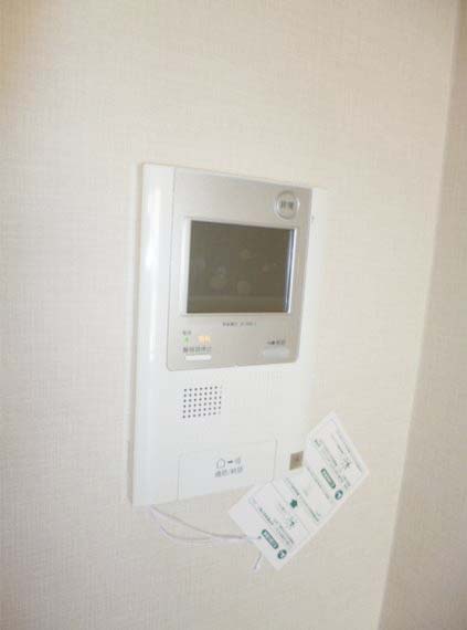 セキュリティ　★モニター付きインターホンで来客時も安心★