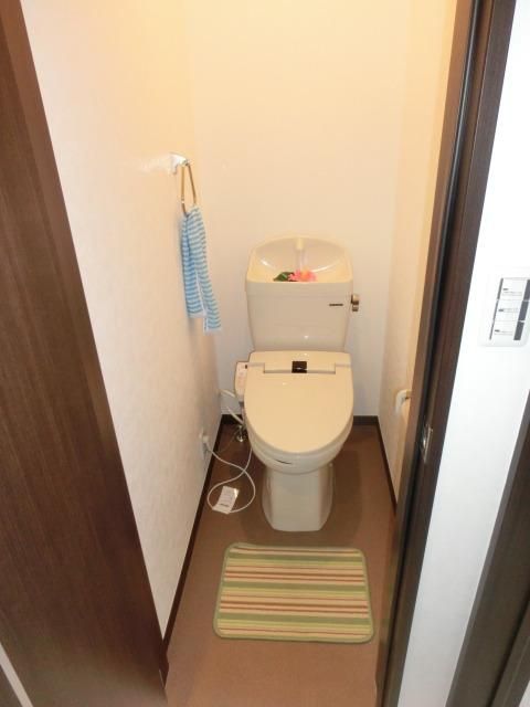 トイレ　ウォシュレット完備