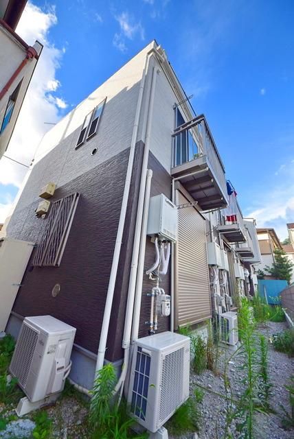 建物外観　周辺は静かな環境です
