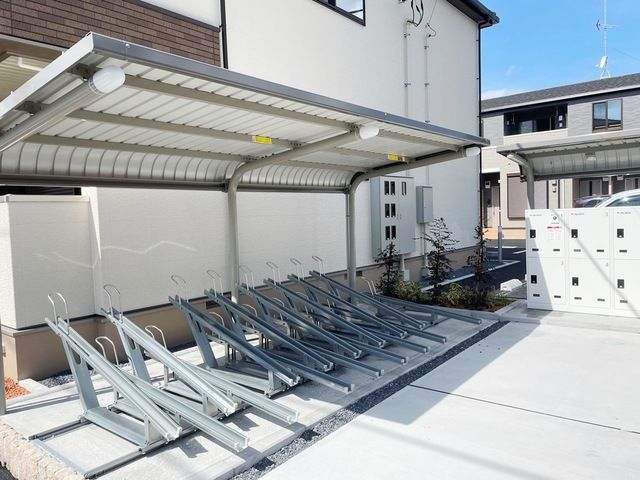その他共有部分　種付き駐輪場、宅配ボックスもございます