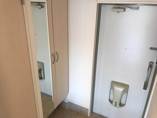 玄関　玄関