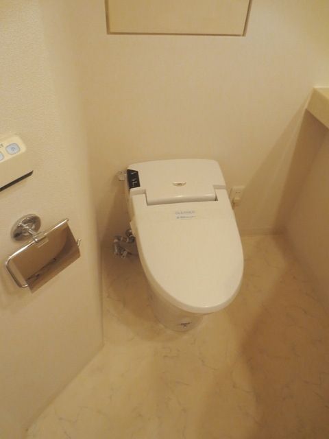 トイレ　別号室　参考写真