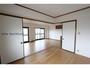 居室・リビング　同建物別部屋