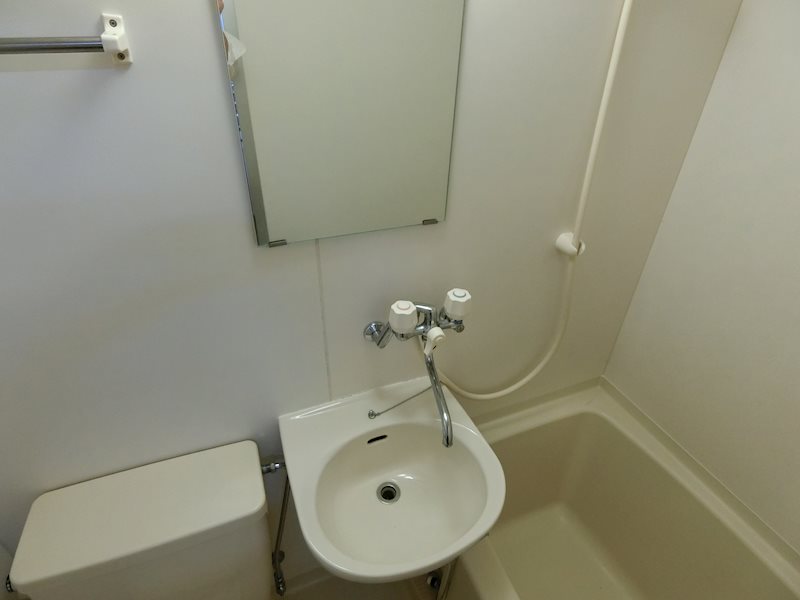 洗面設備　別号室の参考写真となります。