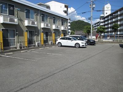 【レオパレス祥の駐車場】