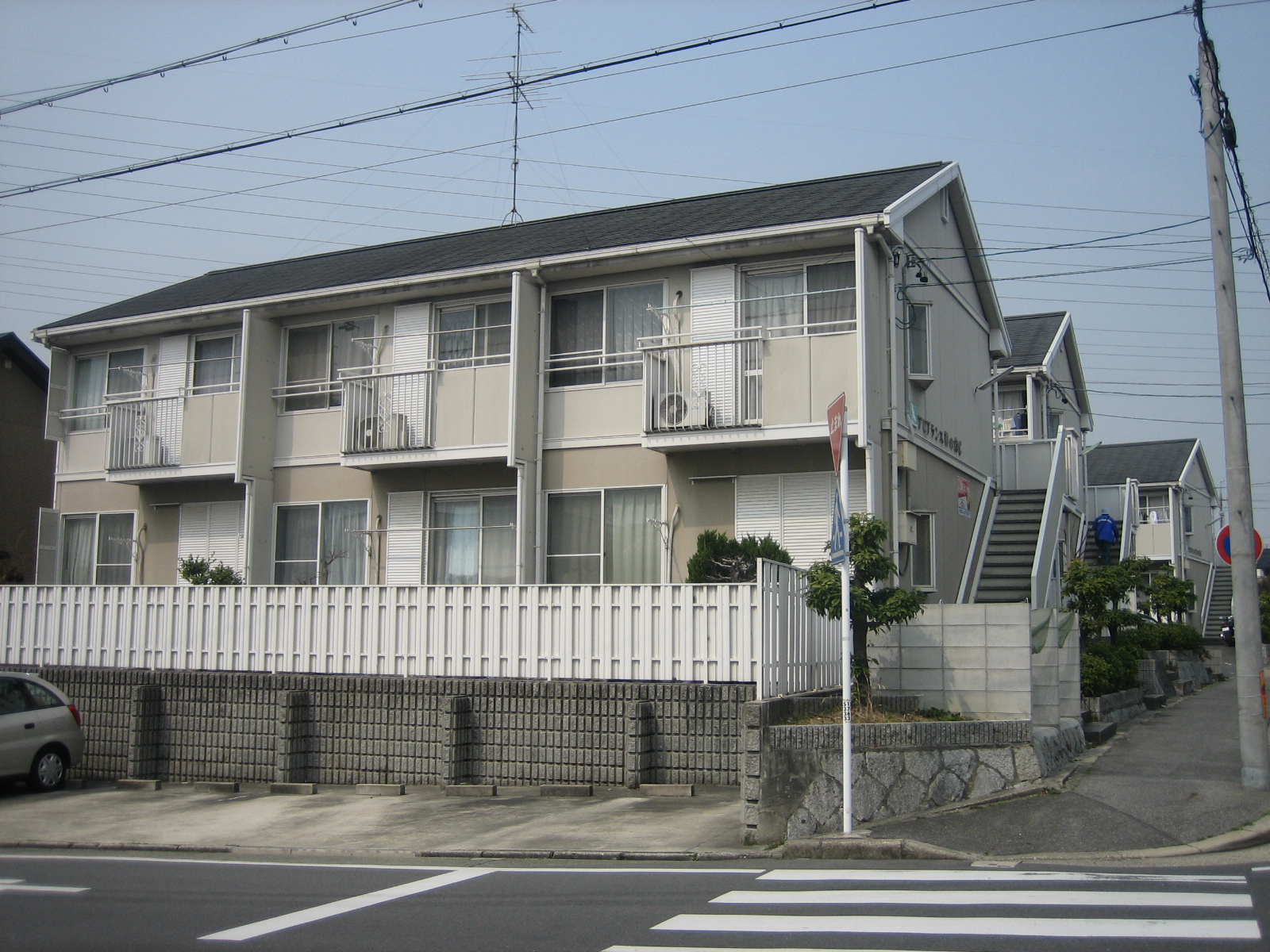 アピアランス神の倉Ｂ棟の建物外観