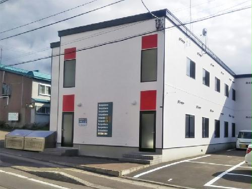 【レオパレス入船の建物外観】