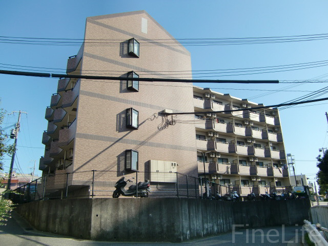 コミュニス西神戸の建物外観