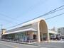 スーパー　フレンドマート南郷店（スーパー）まで681m