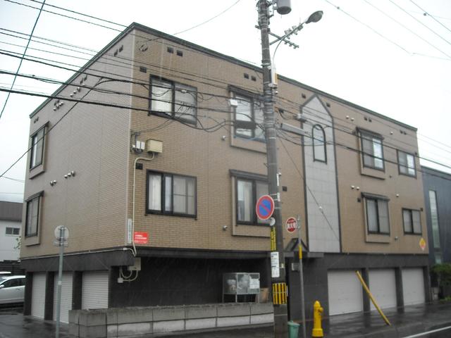 北海道札幌市中央区北二条西２８（アパート）の賃貸物件の外観