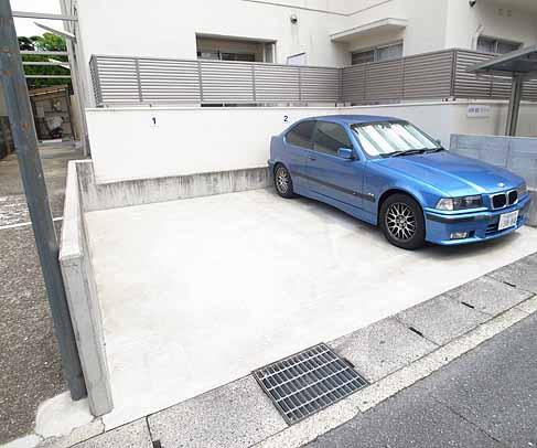 【京都市山科区椥辻草海道町のマンションの駐車場】