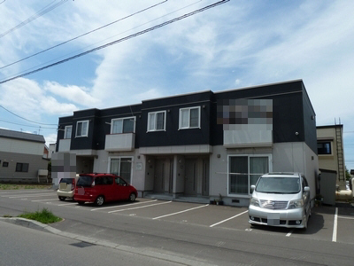 札幌市東区伏古十四条のアパートの建物外観