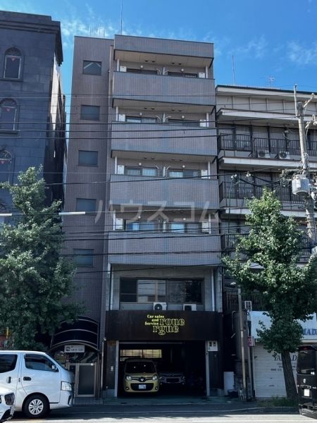 京都市中京区西ノ京伯楽町のマンションの建物外観