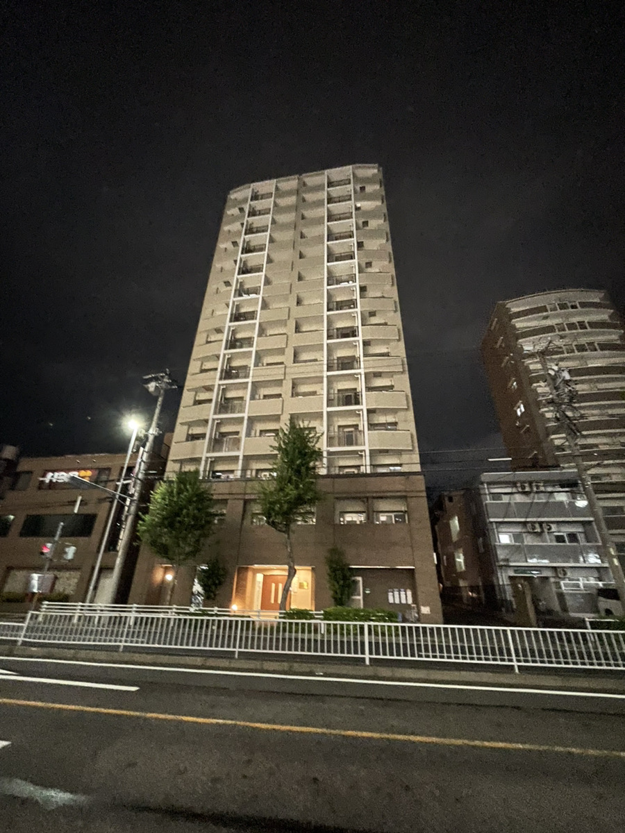 【ベルファース川原通の建物外観】