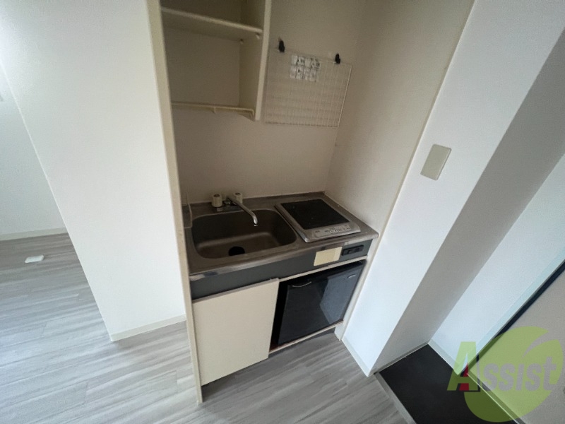 【尼崎市杭瀬本町のマンションのキッチン】