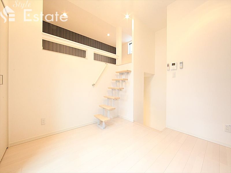 居室・リビング　内装