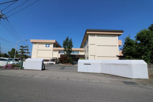 小学校　足利市立東山小学校（小学校）まで1857m