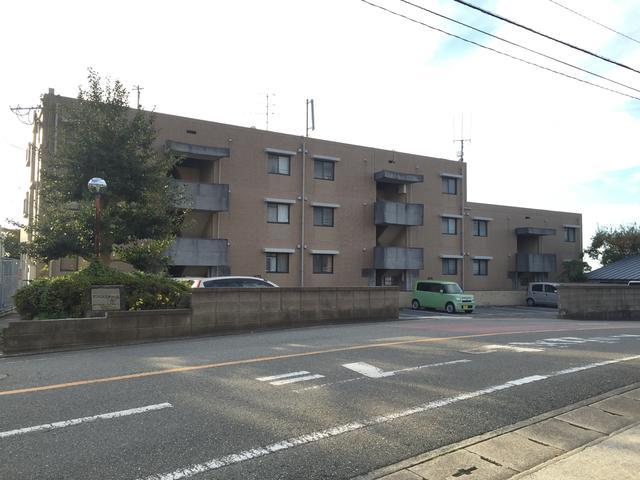 サンヒルズ香住ヶ丘の建物外観