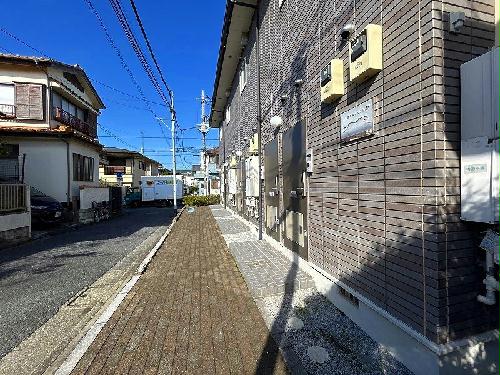 【レオパレス学園町ハイツのエントランス】