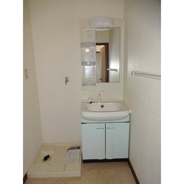 洗面設備　洗濯機置き場