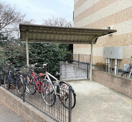 その他共有部分　屋根付き自転車置き場