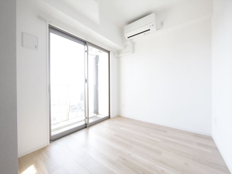 バルコニー　洋室6.0帖　エアコン完備　南向きバルコニー