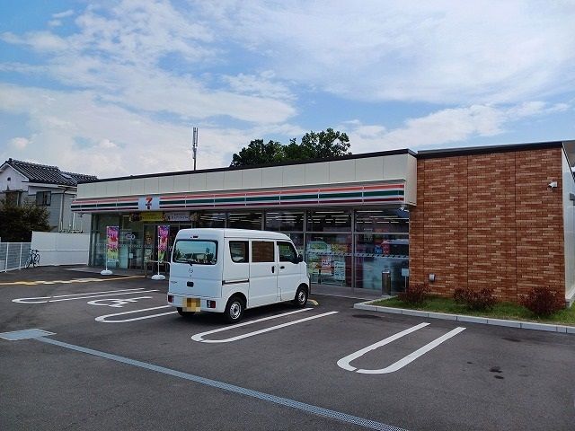 コンビニ　セブンイレブン鳥取吉成１丁目店（コンビニ）まで350m