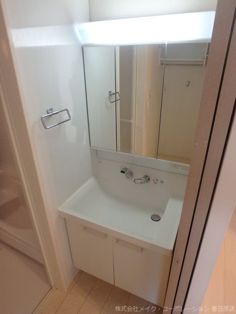 洗面設備　写真は同型タイプ