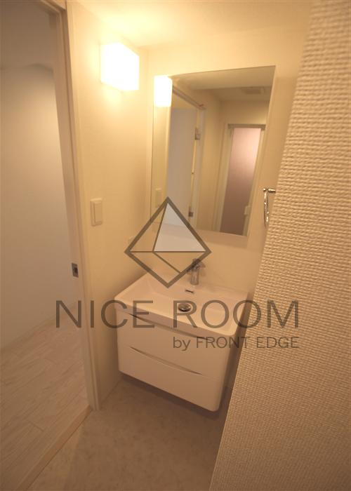 洗面設備　SERENiTE堺筋本町SUD　独立洗面台