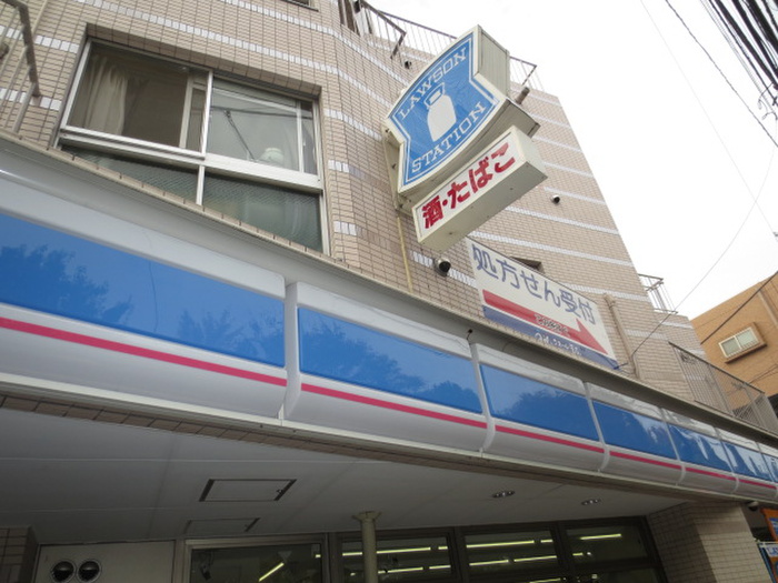 コンビニ　物件（コンビニ）まで903m