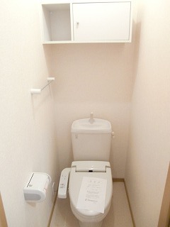 トイレ　暖房便座・ウォシュレット付き
