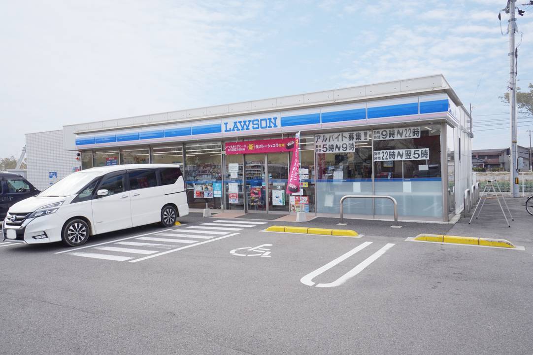 コンビニ　ローソン松山北条辻店（コンビニ）まで196m